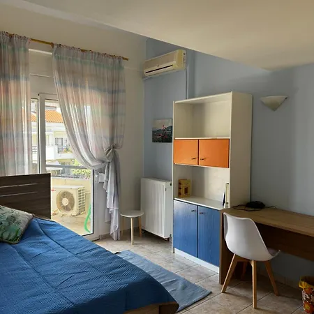 Πανέμορφη τριόροφη μεζονέτα σε οικισμό