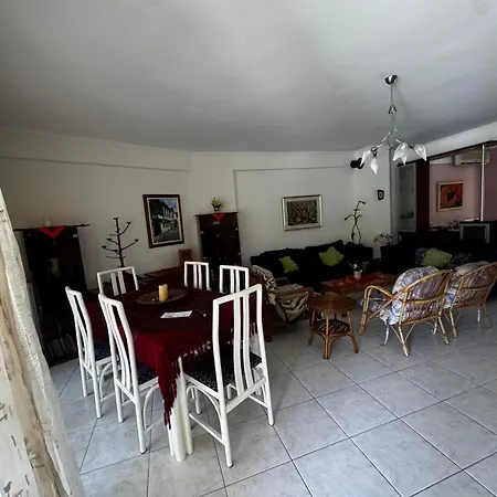 πανέμορφη τριόροφη μεζονέτα σε οικισμό Сasa de vacaciones Peraía