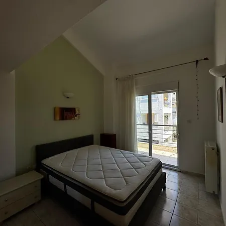 πανέμορφη τριόροφη μεζονέτα σε οικισμό Сasa de vacaciones Peraía