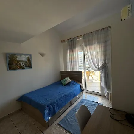 Πανέμορφη τριόροφη μεζονέτα σε οικισμό Сasa de vacaciones *