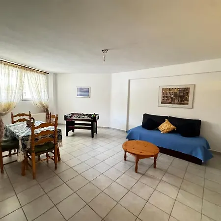 Πανέμορφη τριόροφη μεζονέτα σε οικισμό Сasa de vacaciones