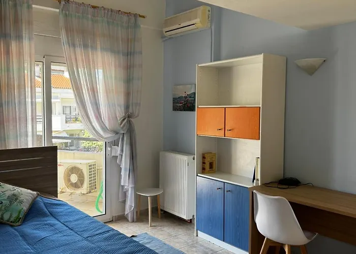 Πανέμορφη Τριόροφη Μεζονέτα Σε Οικισμό