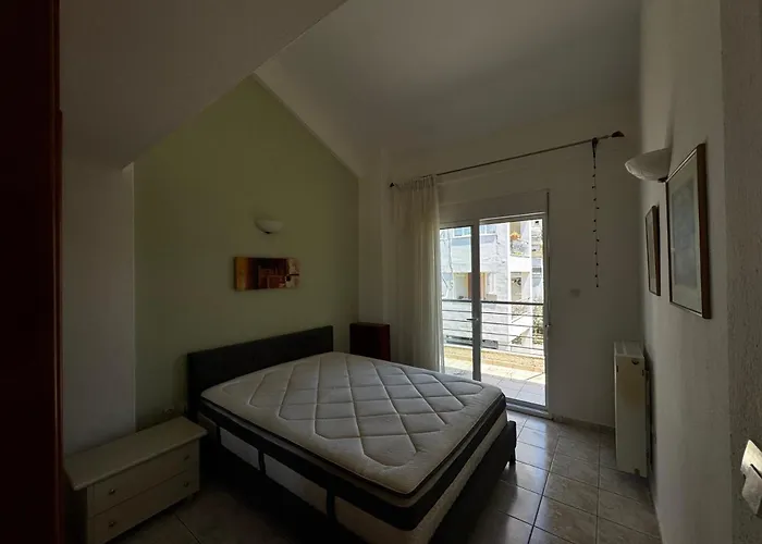 Πανέμορφη Τριόροφη Μεζονέτα Σε Οικισμό Nyaraló Peraía