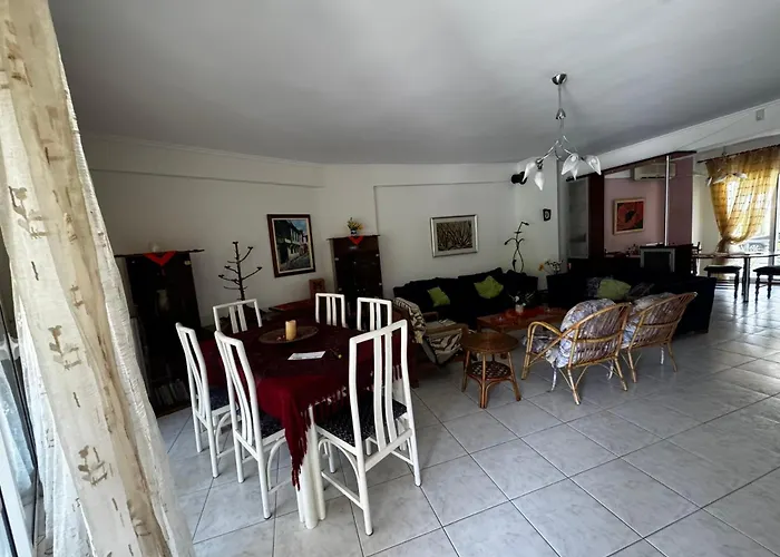 Πανέμορφη Τριόροφη Μεζονέτα Σε Οικισμό Prázdninový dům Peraía