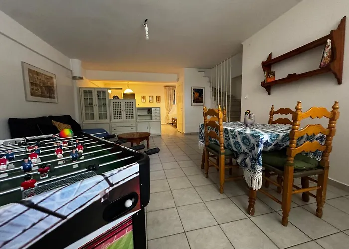 Πανέμορφη Τριόροφη Μεζονέτα Σε Οικισμό * Peraía