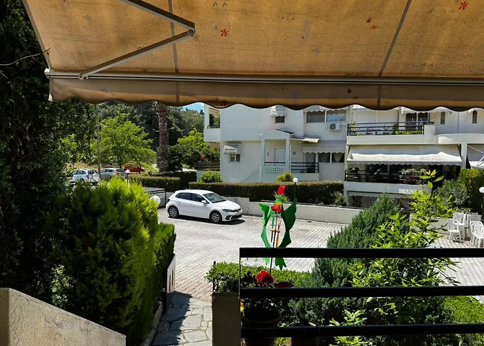 Prázdninový dům Πανέμορφη Τριόροφη Μεζονέτα Σε Οικισμό